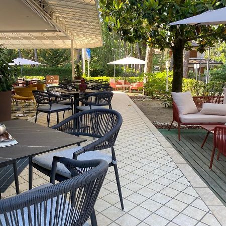 Hotel Croce Di Malta Lignano Sabbiadoro Exterior photo